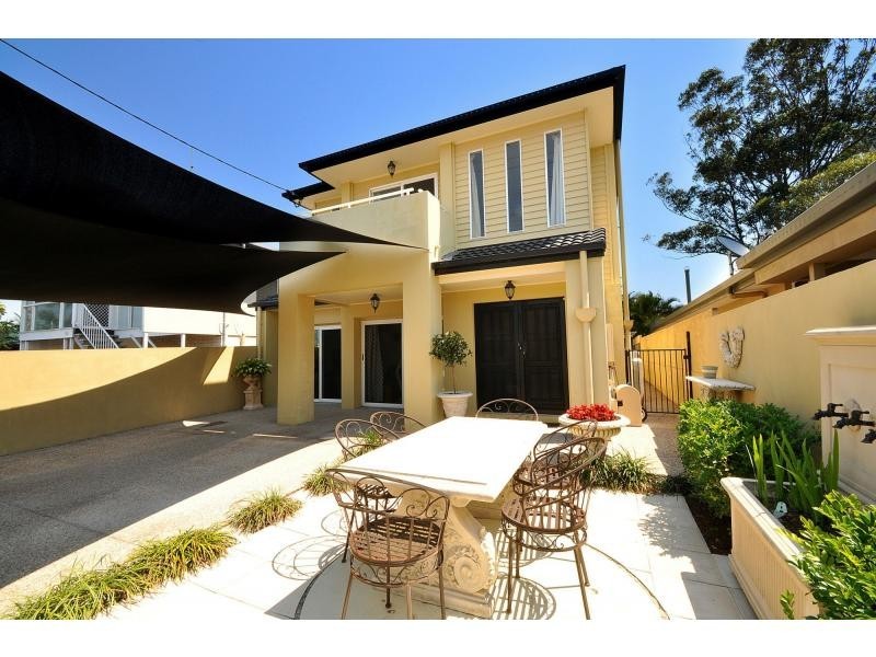 132 Nobby Parade, Miami QLD 4220