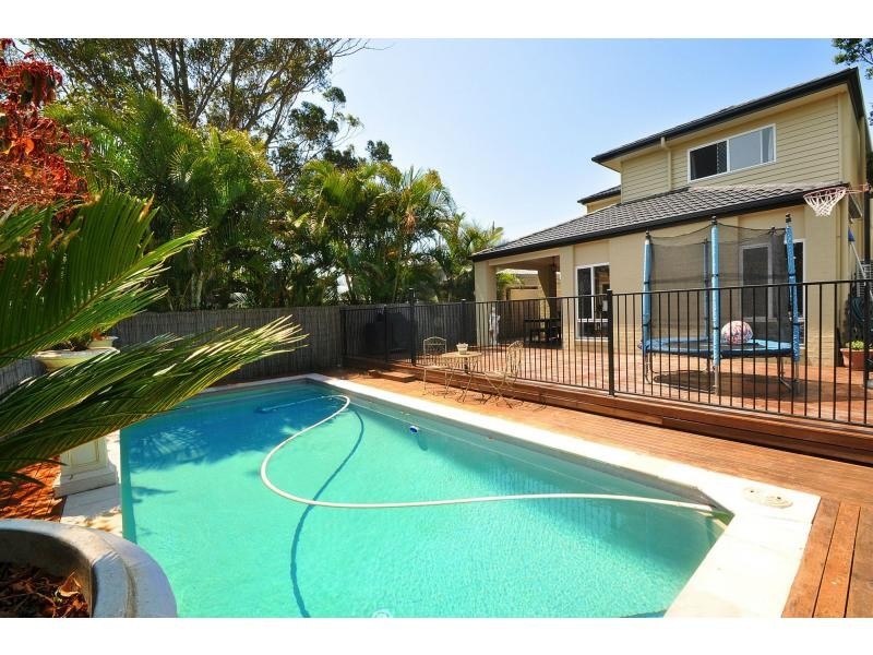 132 Nobby Parade, Miami QLD 4220