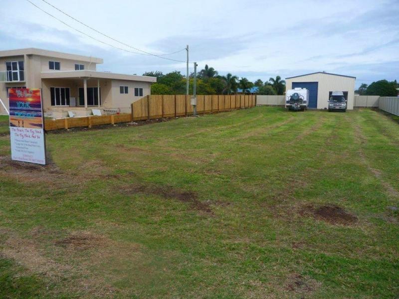 1 Sea Esplanade, Burnett Heads QLD 4670