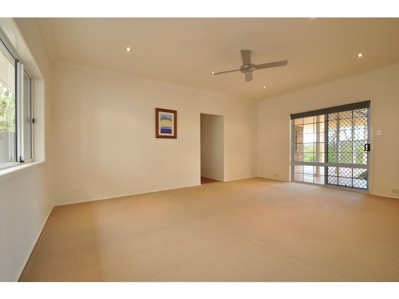 9 Monday Drive, Tallebudgera Valley QLD 4228