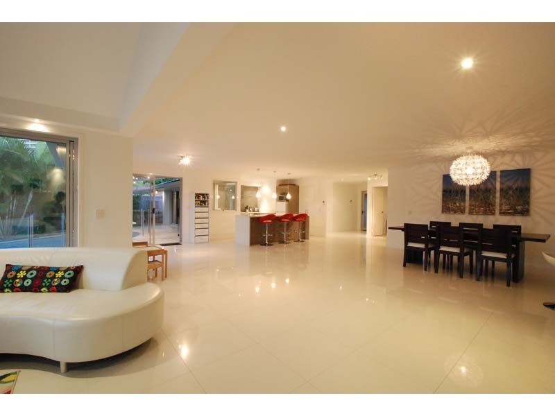 3 Merrimac Boulevard, Broadbeach Waters QLD 4218