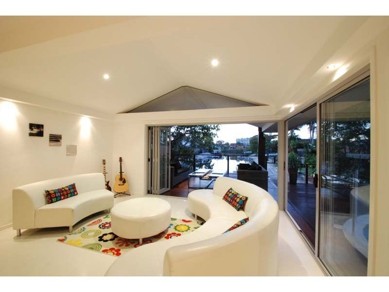 3 Merrimac Boulevard, Broadbeach Waters QLD 4218