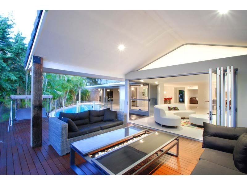 3 Merrimac Boulevard, Broadbeach Waters QLD 4218