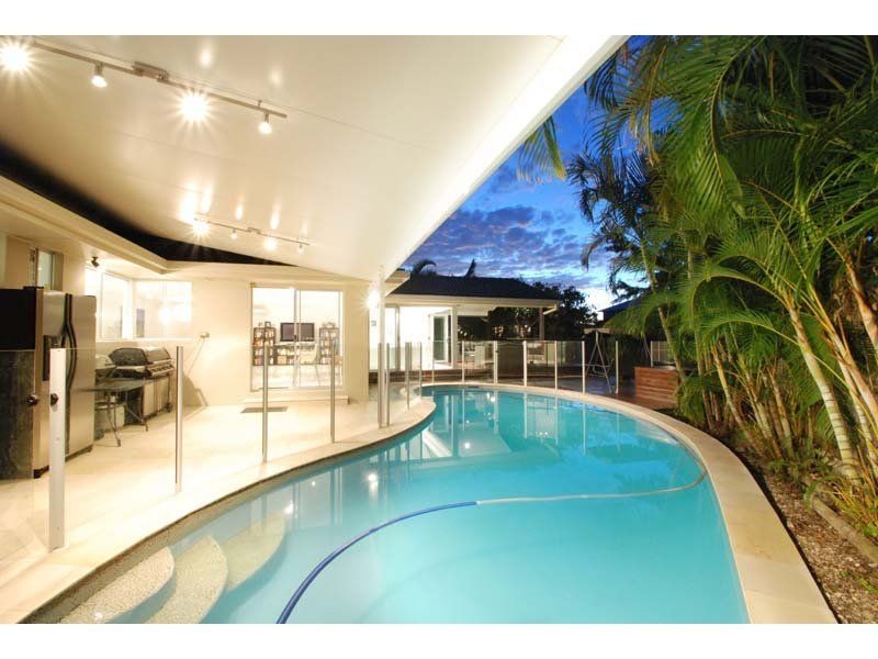 3 Merrimac Boulevard, Broadbeach Waters QLD 4218