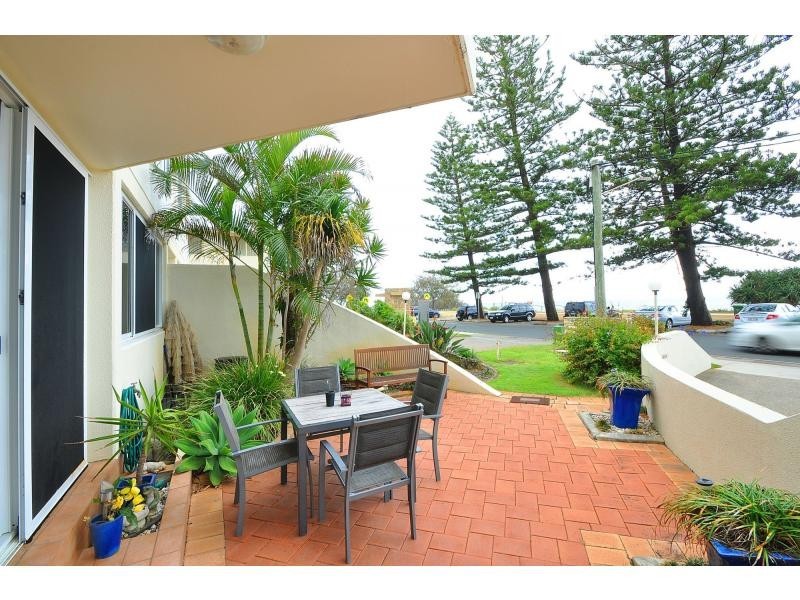 2/40 Marine Parade, Miami QLD 4220