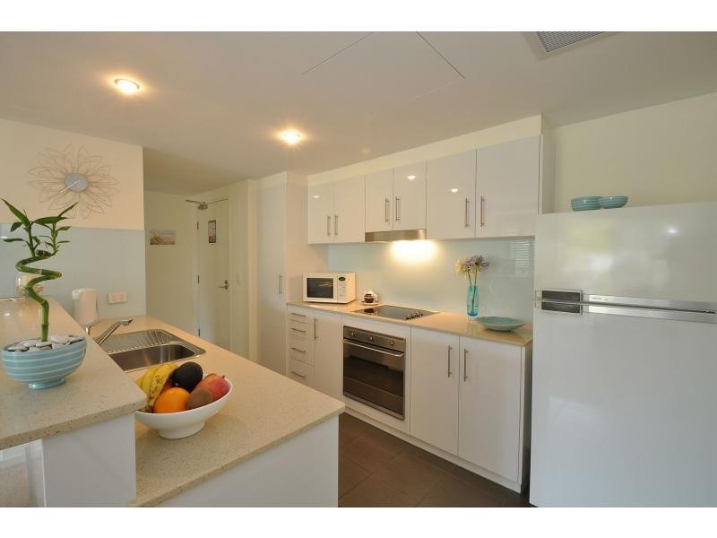 2046/1 Ocean Street, Burleigh Heads QLD 4220