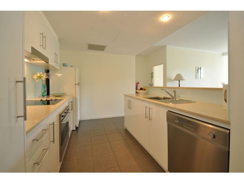 2046/1 Ocean Street, Burleigh Heads QLD 4220