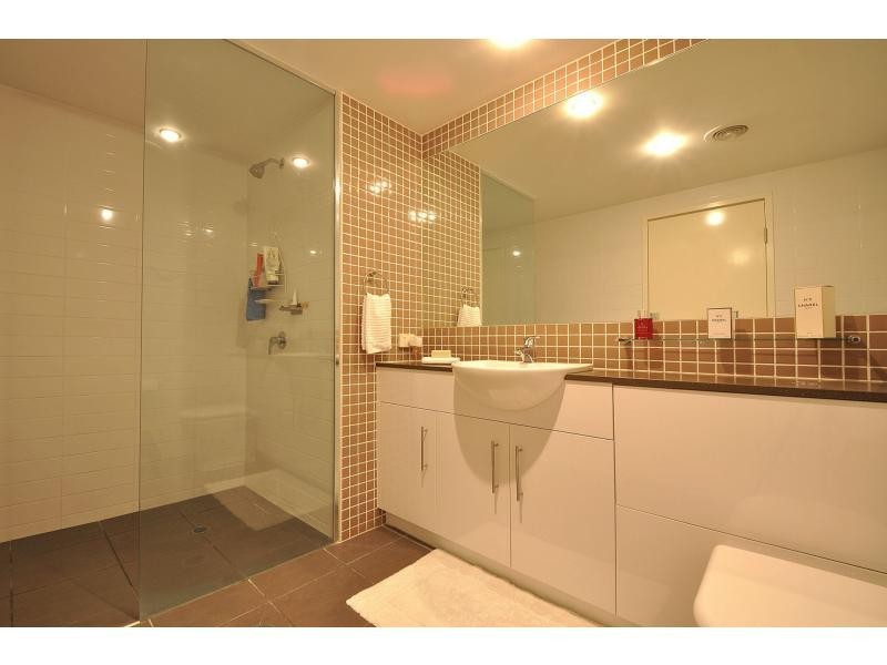 2046/1 Ocean Street, Burleigh Heads QLD 4220