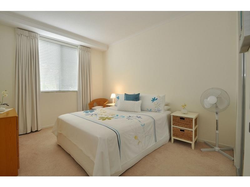 2046/1 Ocean Street, Burleigh Heads QLD 4220