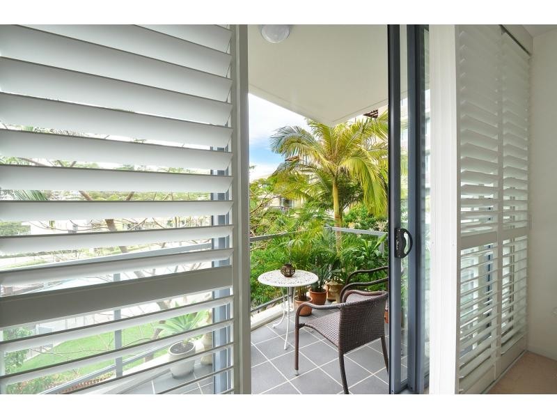 2046/1 Ocean Street, Burleigh Heads QLD 4220