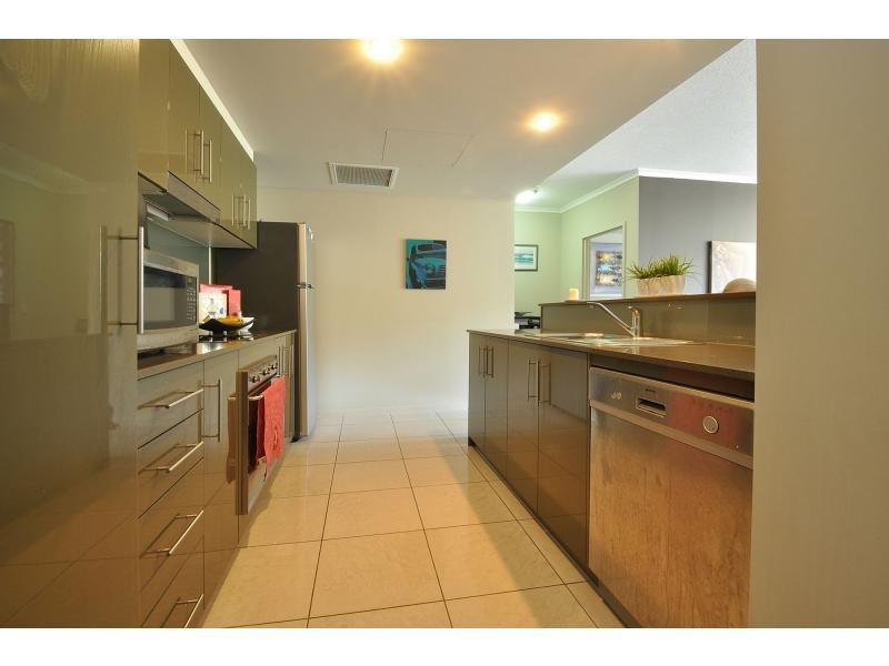 2020/1 Ocean Street, Burleigh Heads QLD 4220