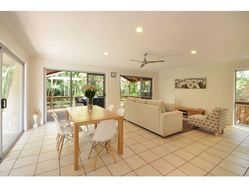 65 Alec Avenue, Mermaid Waters QLD 4218