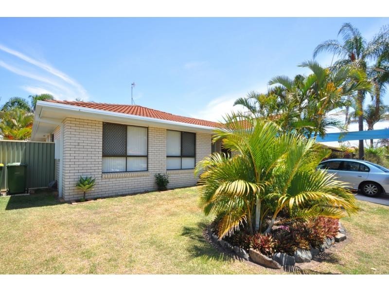 138 Markeri Street, Mermaid Waters QLD 4218