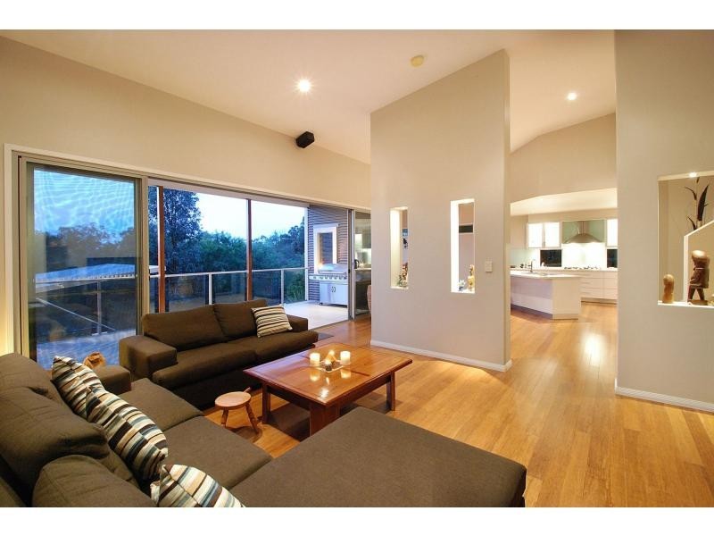 9 Barton Street, Reedy Creek QLD 4227