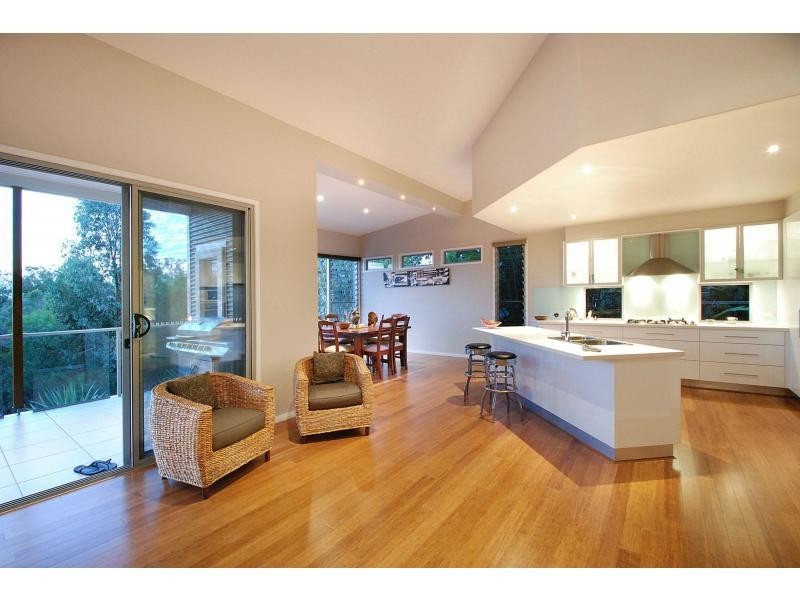 9 Barton Street, Reedy Creek QLD 4227