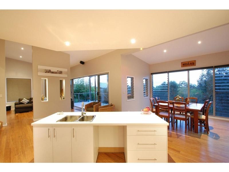 9 Barton Street, Reedy Creek QLD 4227