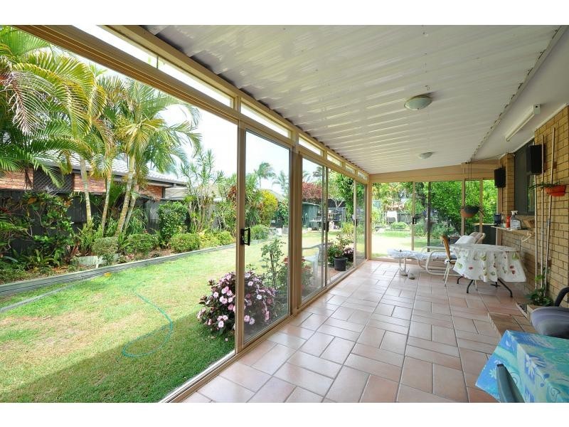 42 Razorbill Street, Burleigh Waters QLD 4220
