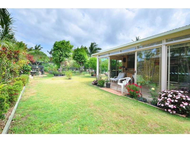 42 Razorbill Street, Burleigh Waters QLD 4220