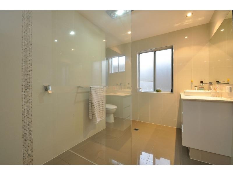 96 Nobby Parade, Miami QLD 4220