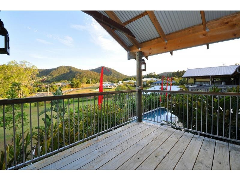 12 Friarbird Crescent, Bonogin QLD 4213