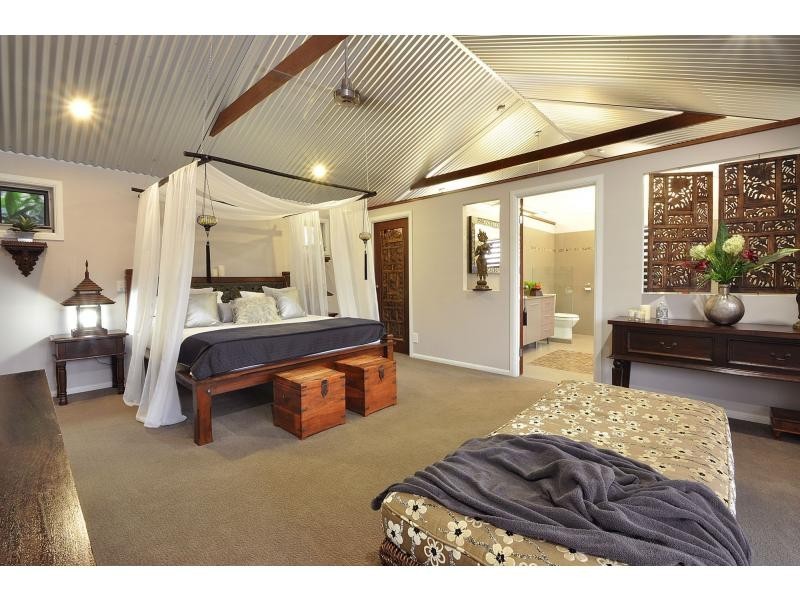 12 Friarbird Crescent, Bonogin QLD 4213
