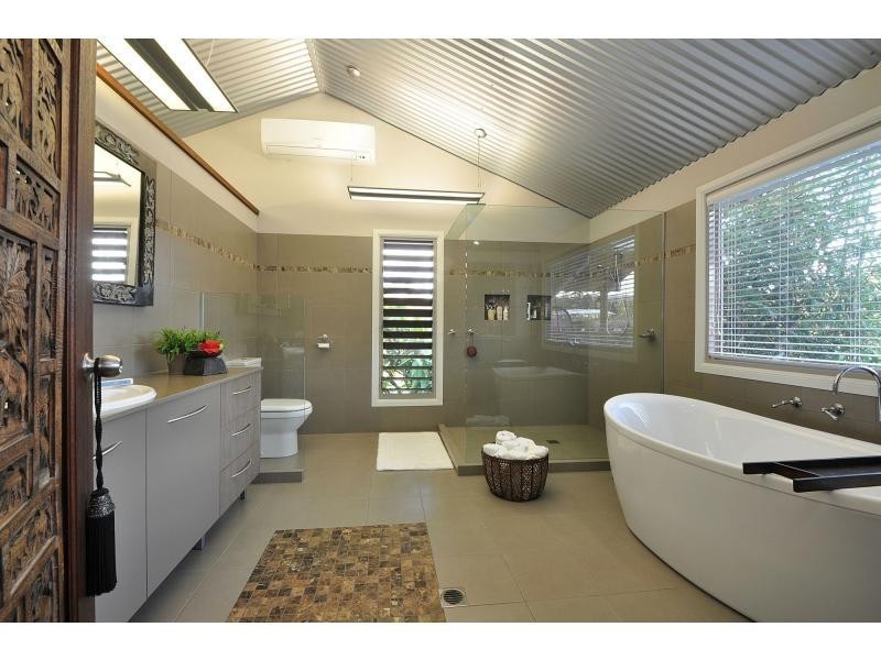 12 Friarbird Crescent, Bonogin QLD 4213