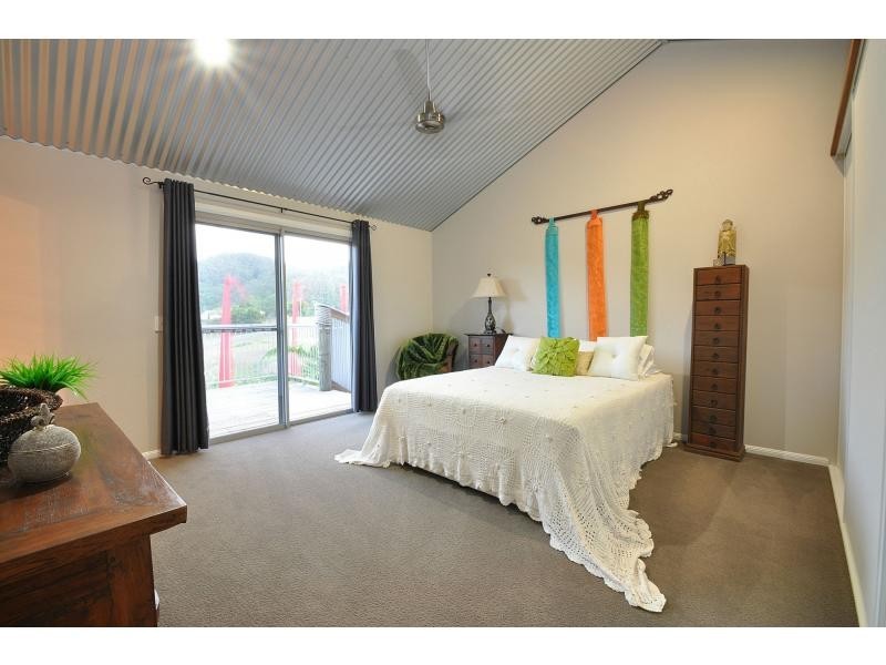12 Friarbird Crescent, Bonogin QLD 4213