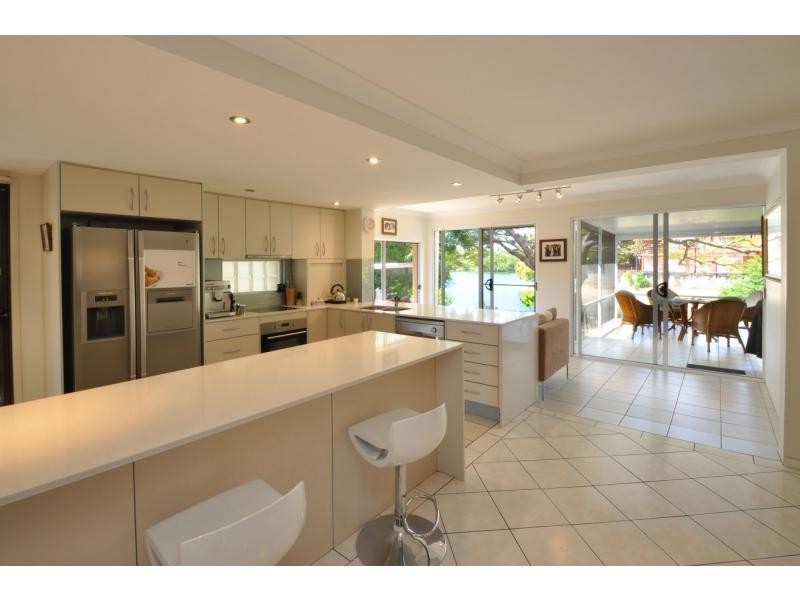 3 Le Mans Drive, Mermaid Waters QLD 4218