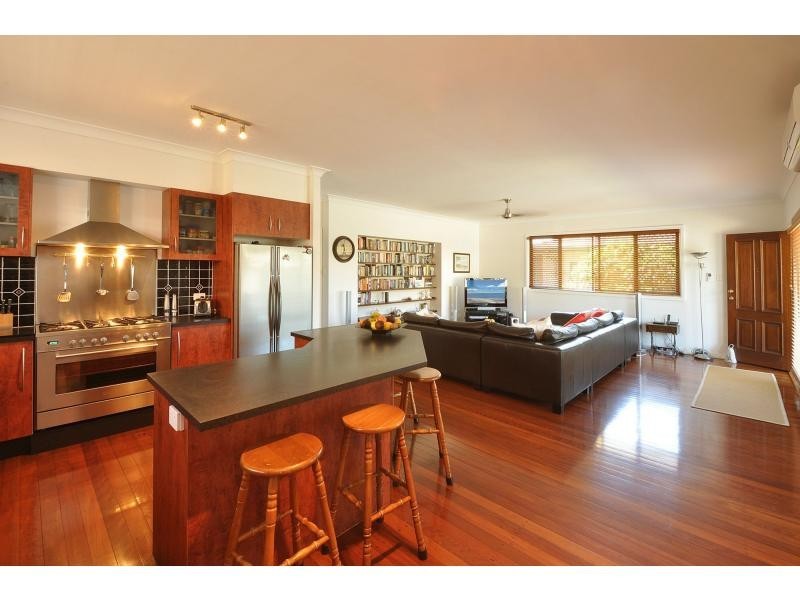 43 Christine Avenue, Burleigh Heads QLD 4220