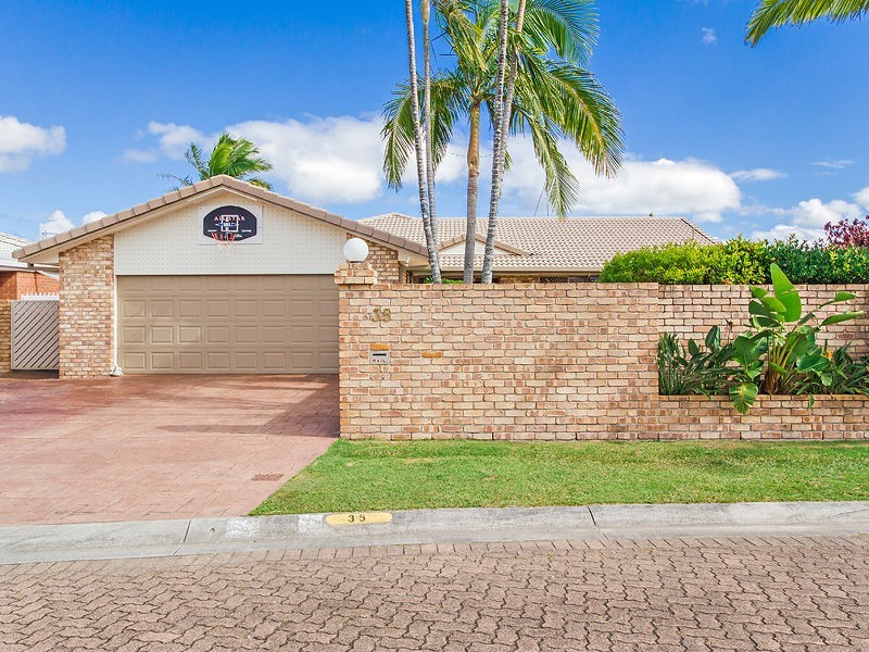 35 Pintail Crescent, Burleigh Waters QLD 4220