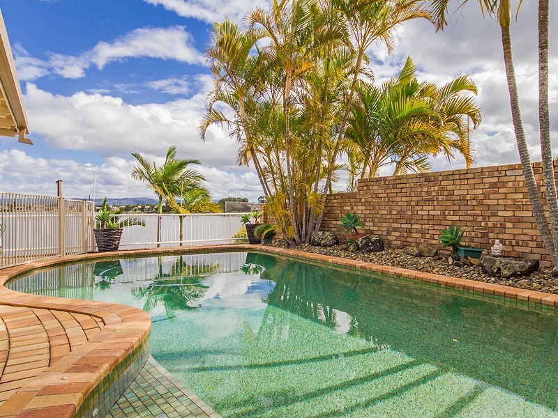 35 Pintail Crescent, Burleigh Waters QLD 4220