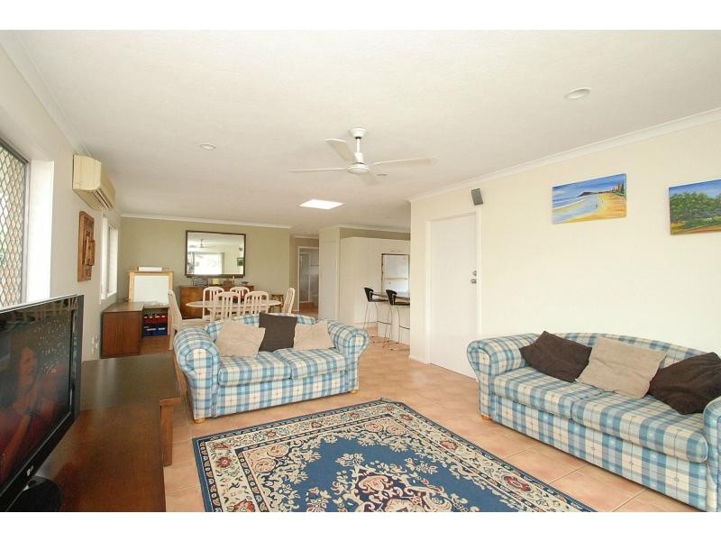 5 Chainey Avenue, Miami QLD 4220