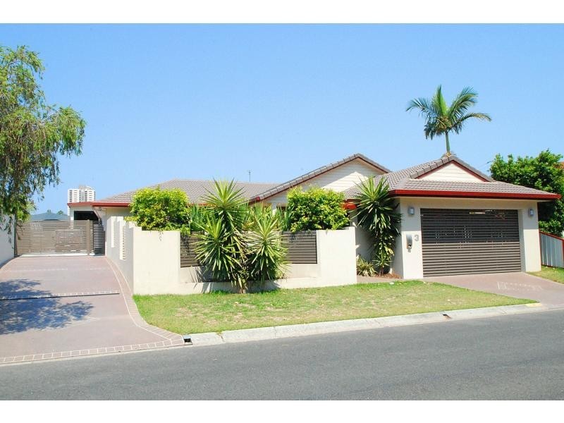 3 Omao Avenue, Burleigh Waters QLD 4220