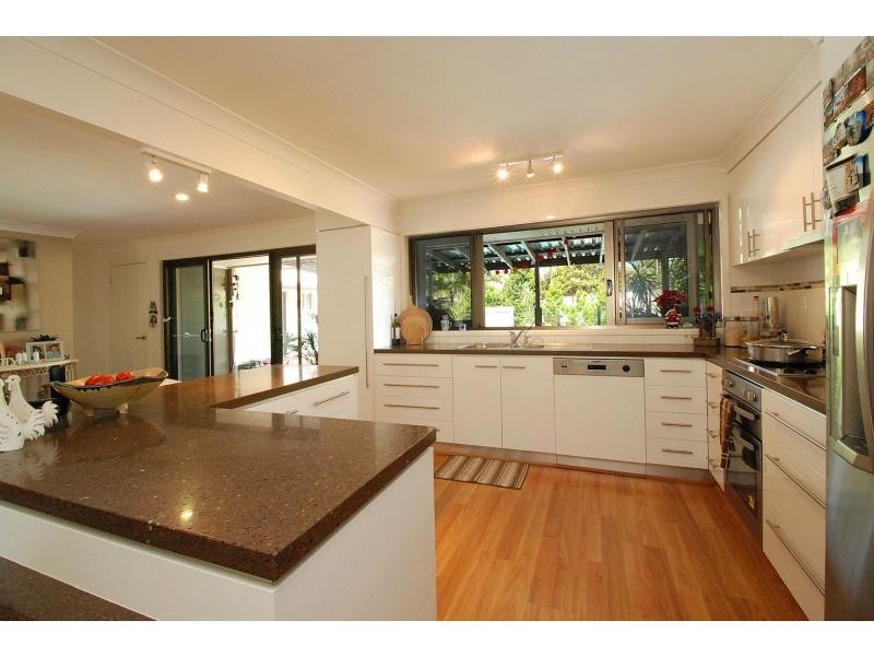 3 Omao Avenue, Burleigh Waters QLD 4220