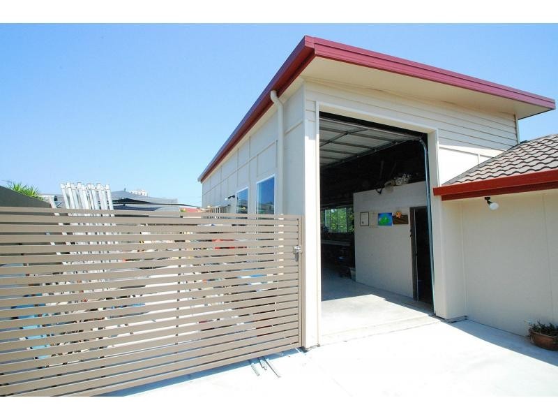 3 Omao Avenue, Burleigh Waters QLD 4220