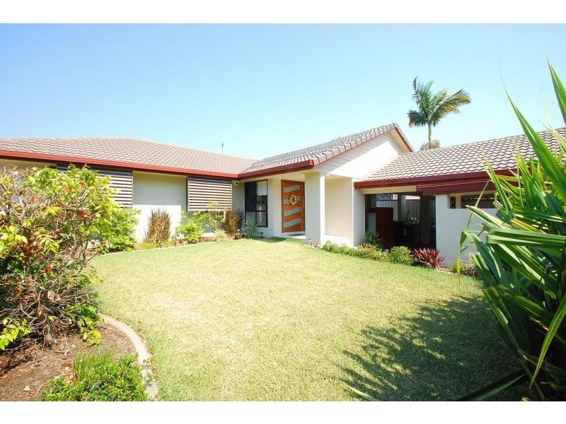 3 Omao Avenue, Burleigh Waters QLD 4220