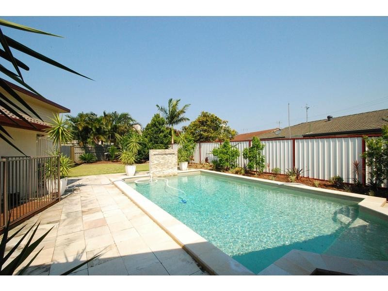 3 Omao Avenue, Burleigh Waters QLD 4220