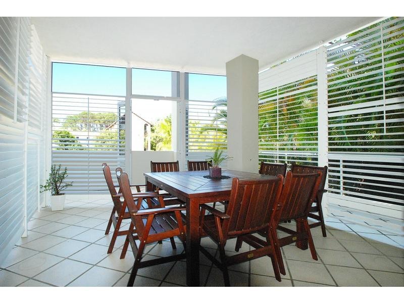 2/22 Burleigh Street, Burleigh Heads QLD 4220