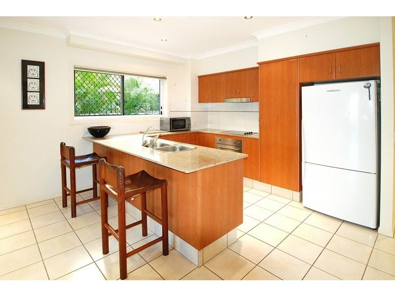 2/22 Burleigh Street, Burleigh Heads QLD 4220