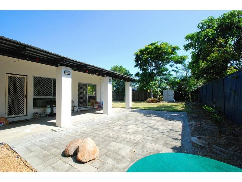 133 Acanthus Avenue, Burleigh Waters QLD 4220