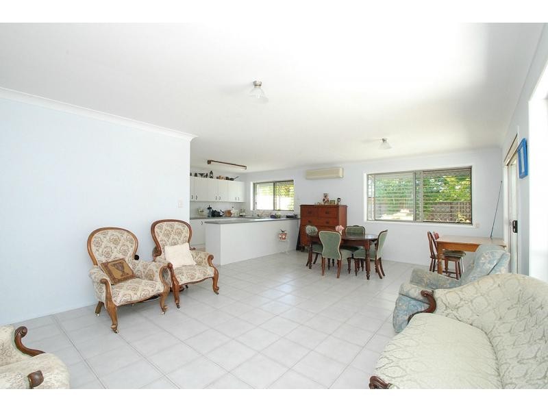 133 Acanthus Avenue, Burleigh Waters QLD 4220