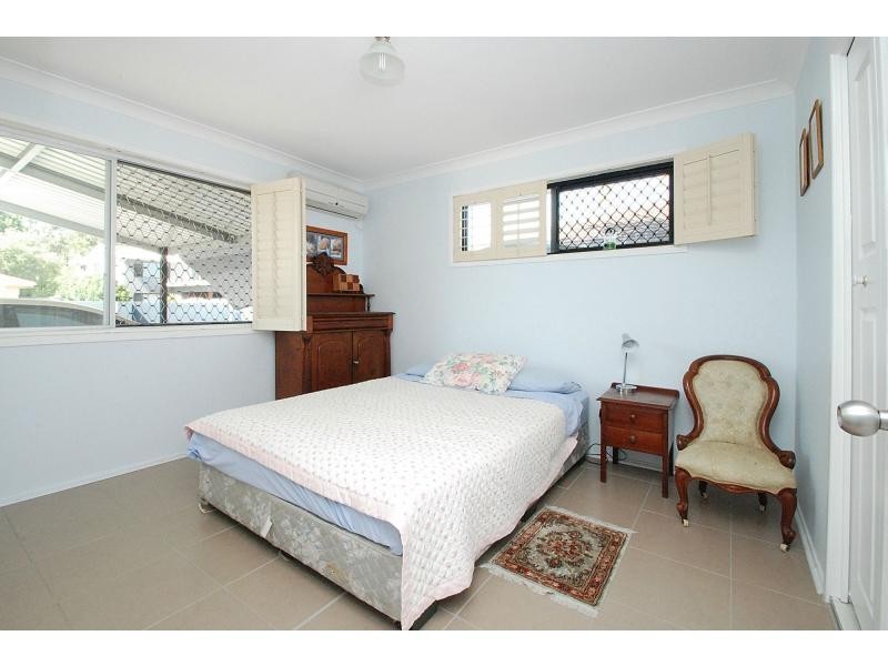 133 Acanthus Avenue, Burleigh Waters QLD 4220