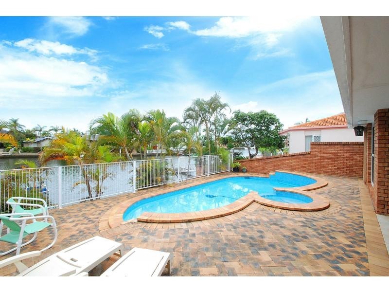 158 Sundance Way, Runaway Bay QLD 4216