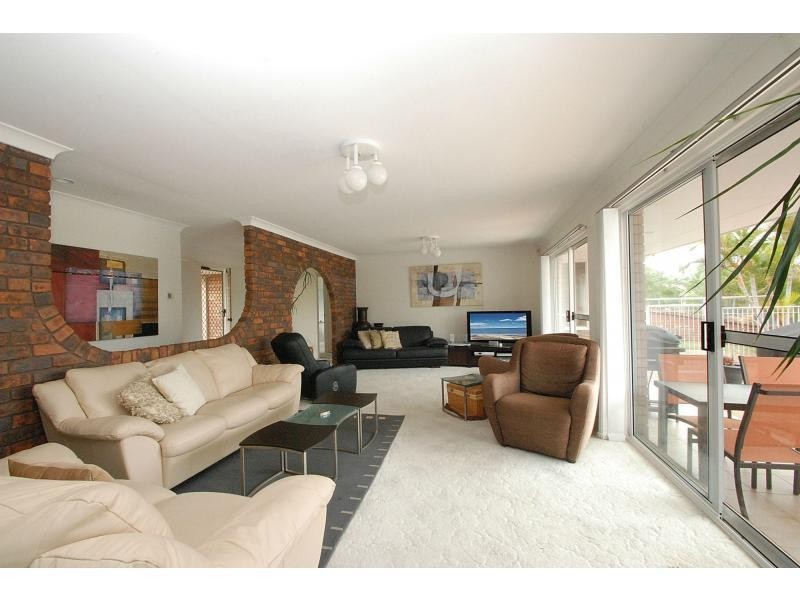 158 Sundance Way, Runaway Bay QLD 4216