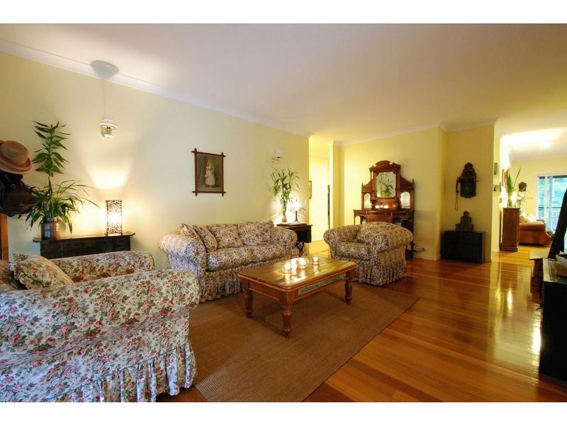 11 Wisteria Court, Tallebudgera Valley QLD 4228