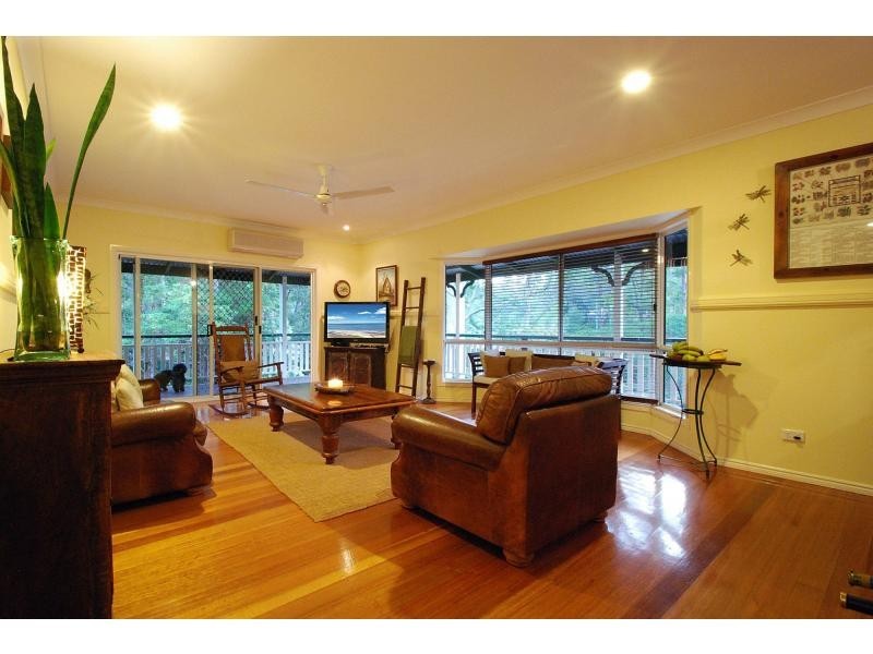 11 Wisteria Court, Tallebudgera Valley QLD 4228