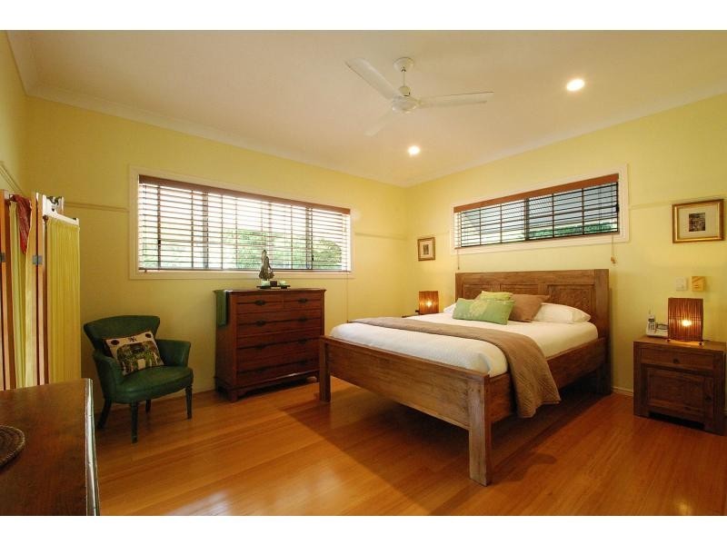 11 Wisteria Court, Tallebudgera Valley QLD 4228