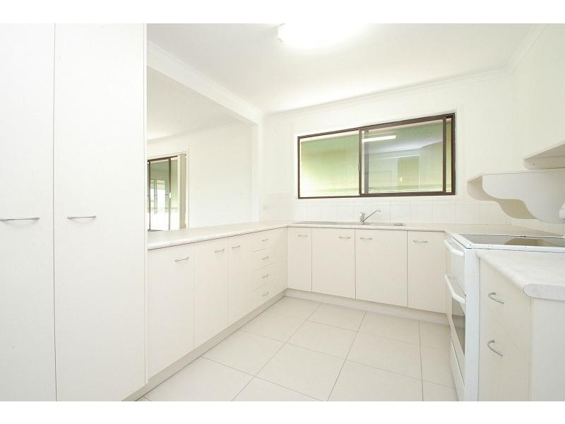 1/14 Crimson Court, Miami QLD 4220