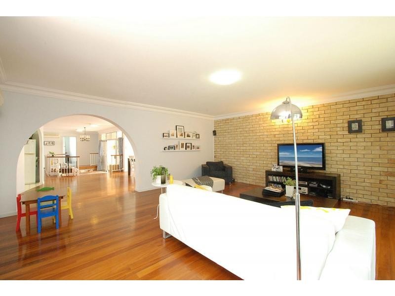 5 Tawarri Crescent, Burleigh Heads QLD 4220