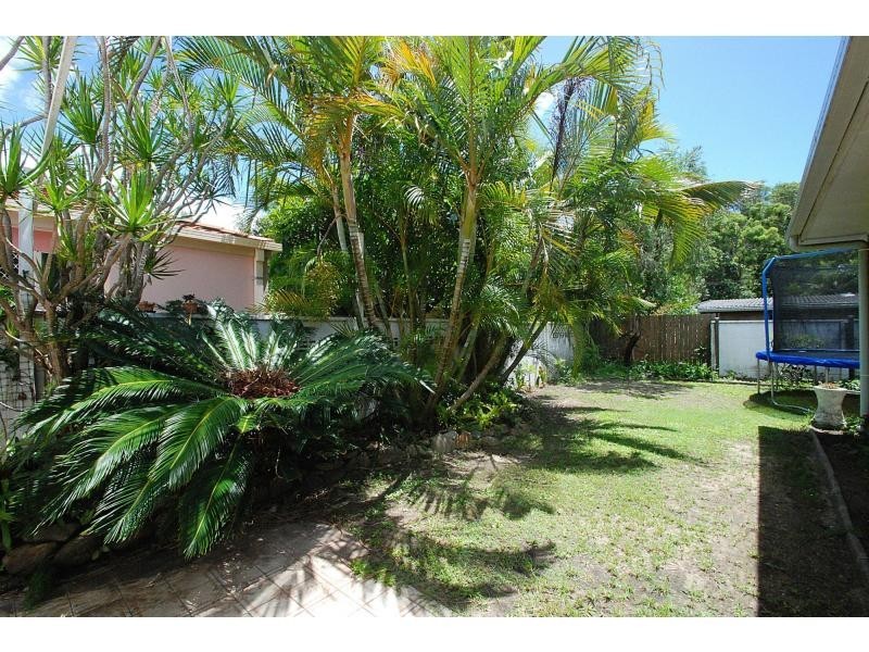 5 Tawarri Crescent, Burleigh Heads QLD 4220